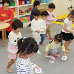 Kindergarten（左）